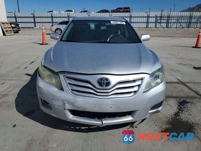 Piąte zdjęcie samochodu w środku: 2010 TOYOTA CAMRY LE VIN:4T1BF3EK3AU087224 - miniatura