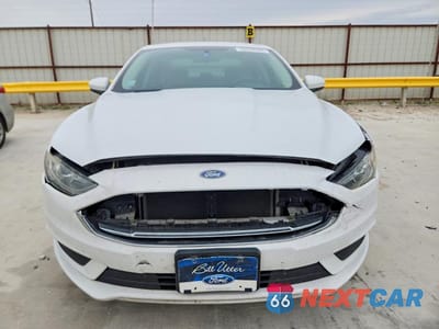 Piąte zdjęcie samochodu w środku: 2017 FORD FUSION SE VIN:3FA6P0H73HR178994 - miniatura