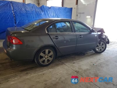 Trzecie zdjęcie samochodu z tyłu: 2008 KIA OPTIMA LX VIN:KNAGE124585256376 - miniatura