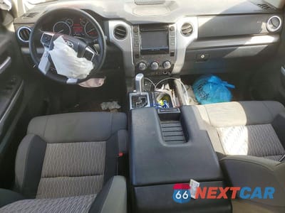 Zdjęcie 8 z 12 samochodu: 2017 TOYOTA TUNDRA CREWMAX SR5 VIN:5TFEW5F18HX227974 - miniatura