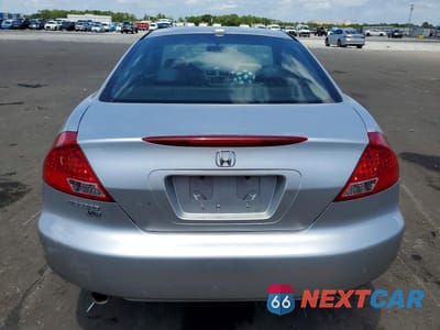 Zdjęcie 6 z 12 samochodu: 2007 HONDA ACCORD EX VIN:1HGCM82687A001002 - miniatura