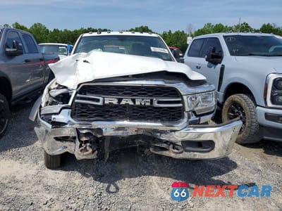 Piąte zdjęcie samochodu w środku: 2024 RAM 5500 VIN:3C7WRNFL2RG107299 - miniatura