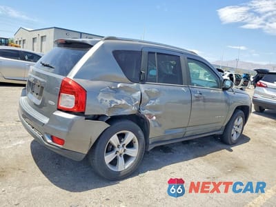 Trzecie zdjęcie samochodu z tyłu: 2011 JEEP COMPASS SPORT VIN:1J4NF1FB8BD277195 - miniatura