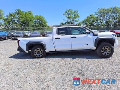 Zdjęcie 15 z 15 samochodu: 2024 TOYOTA TACOMA TRAILHUNTER HV VIN:3TYLF5LN9RT005048 - miniatura