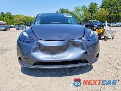 Piąte zdjęcie samochodu w środku: 2023 TESLA MODEL Y VIN:7SAYGDEE2PF760102 - miniatura