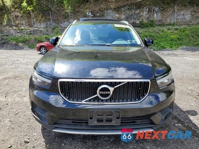 Piąte zdjęcie samochodu w środku: 2022 VOLVO XC40 T5 MOMENTUM VIN:YV4162UKXN2739251 - miniatura