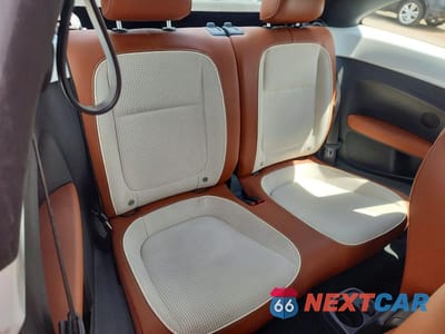 Zdjęcie 10 z 12 samochodu: 2015 VOLKSWAGEN BEETLE 1.8T VIN:3VWF17AT9FM655270 - miniatura