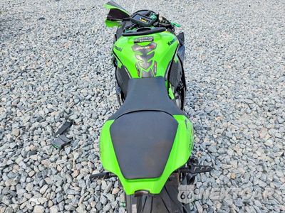 Zdjęcie 6 z 9 samochodu: 2018 KAWASAKI ZX1000 R VIN:JKAZXCR19JA007163 - miniatura