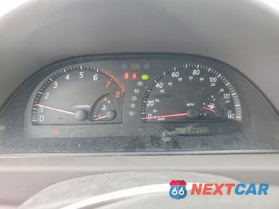 Zdjęcie 9 z 12 samochodu: 2004 TOYOTA CAMRY LE VIN:4T1BE32KX4U310726 - miniatura