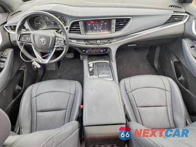 Zdjęcie 8 z 12 samochodu: 2024 BUICK ENCLAVE ESSENCE VIN:5GAERBKW3RJ123521 - miniatura