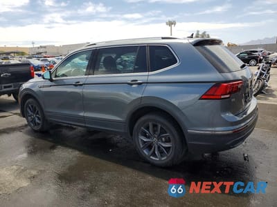 Drugie zdjęcie samochodu z przodu: 2023 VOLKSWAGEN TIGUAN SE VIN:3VV3B7AX4PM055992 - miniatura