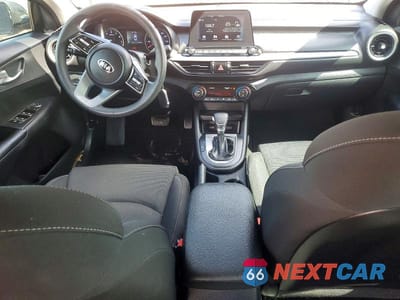 Zdjęcie 8 z 12 samochodu: 2019 KIA FORTE LXS VIN:3KPF24AD3KE040788 - miniatura