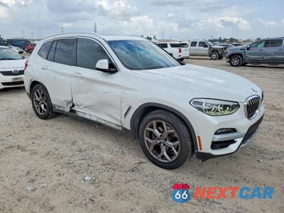 Czwarte zdjęcie samochodu z boku: 2021 BMW X3 SDRIVE30I VIN:5UXTY3C02M9D78987 - miniatura