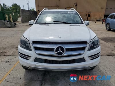 Piąte zdjęcie samochodu w środku: 2014 MERCEDES-BENZ GL 450 4MATIC VIN:4JGDF7CE8EA394294 - miniatura