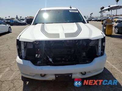 Piąte zdjęcie samochodu w środku: 2018 CHEVROLET SILVERADO C1500 CUSTOM VIN:3GCPCPEC5JG419119 - miniatura