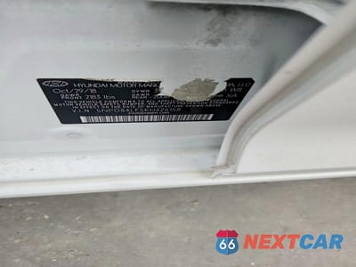 Zdjęcie 12 z 12 samochodu: 2019 HYUNDAI ELANTRA SEL VIN:5NPD84LF5KH426158 - miniatura