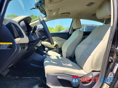 Zdjęcie 7 z 12 samochodu: 2013 KIA RIO LX VIN:KNADM4A34D6268099 - miniatura