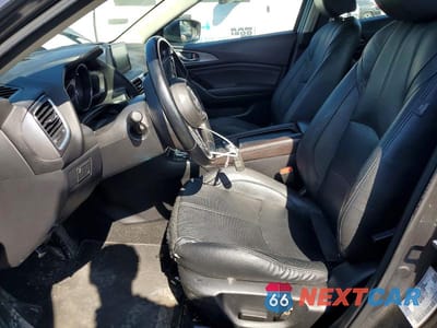 Zdjęcie 7 z 12 samochodu: 2018 MAZDA 3 GRAND TOURING VIN:3MZBN1W30JM164247 - miniatura