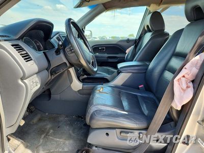 Zdjęcie 7 z 14 samochodu: 2006 HONDA PILOT EX VIN:2HKYF18726H528580 - miniatura