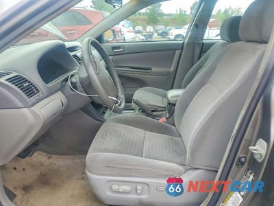 Zdjęcie 7 z 12 samochodu: 2005 TOYOTA CAMRY LE VIN:4T1BE32K35U548869 - miniatura