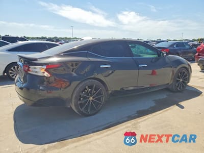 Trzecie zdjęcie samochodu z tyłu: 2016 NISSAN MAXIMA 3.5 SR VIN:1N4AA6AP5GC904764 - miniatura