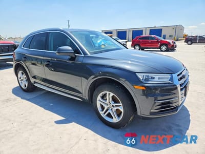 Czwarte zdjęcie samochodu z boku: 2019 AUDI Q5 PREMIUM VIN:WA1ANAFYXK2052276 - miniatura
