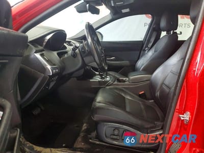 Zdjęcie 7 z 13 samochodu: 2019 JAGUAR E-PACE SE VIN:SADFP2FX4K1Z42687 - miniatura