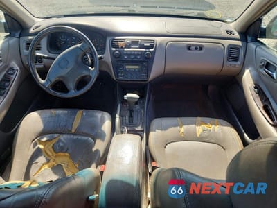 Zdjęcie 8 z 12 samochodu: 2000 HONDA ACCORD EX VIN:1HGCG5662YA151866 - miniatura