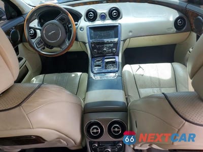 Zdjęcie 8 z 12 samochodu: 2013 JAGUAR XJL PORTFOLIO VIN:SAJWA2GB5DLV40122 - miniatura