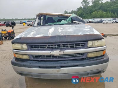 Piąte zdjęcie samochodu w środku: 2001 CHEVROLET SILVERADO C1500 VIN:2GCEC19T311182766 - miniatura