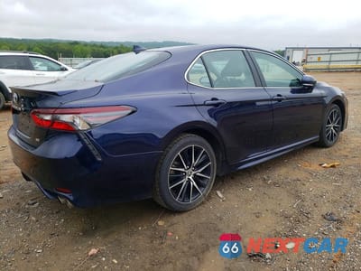 Trzecie zdjęcie samochodu z tyłu: 2022 TOYOTA CAMRY SE VIN:4T1G11AK1NU045932 - miniatura