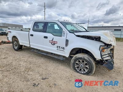 Czwarte zdjęcie samochodu z boku: 2022 FORD F350 SUPER DUTY VIN:1FT8W3BT3NEF26918 - miniatura