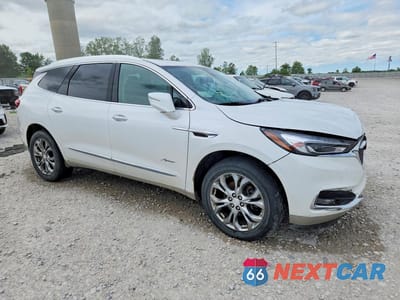 Czwarte zdjęcie samochodu z boku: 2018 BUICK ENCLAVE AVENIR VIN:5GAEVCKW5JJ148748 - miniatura