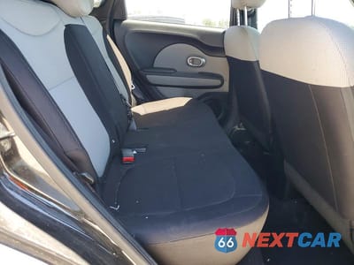 Zdjęcie 10 z 12 samochodu: 2015 KIA SOUL BASE VIN:KNDJN2A2XF7781594 - miniatura
