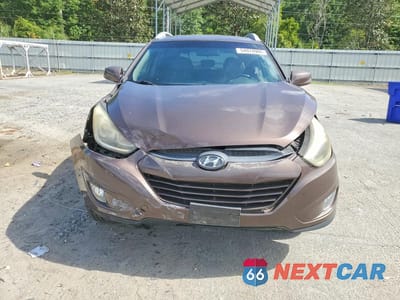 Piąte zdjęcie samochodu w środku: 2015 HYUNDAI TUCSON SE VIN:KM8JU3AG5FU986872 - miniatura