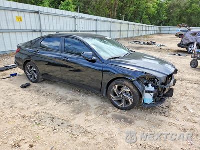 Czwarte zdjęcie samochodu z boku: 2025 HYUNDAI ELANTRA SEL SPORT VIN:KMHLM4DG9SU045722 - miniatura