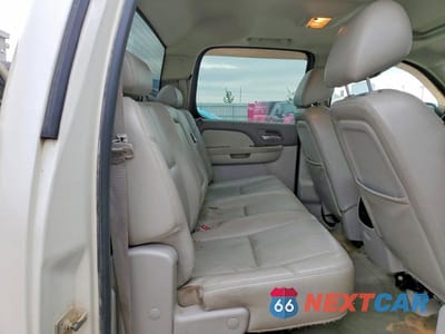 Zdjęcie 10 z 12 samochodu: 2010 CHEVROLET SILVERADO K1500 LTZ VIN:3GCRKTE35AG288049 - miniatura