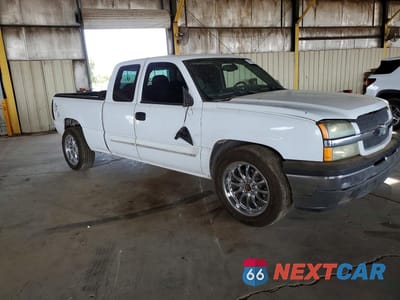 Czwarte zdjęcie samochodu z boku: 2005 CHEVROLET SILVERADO C1500 VIN:1GCEC19V05Z149903 - miniatura