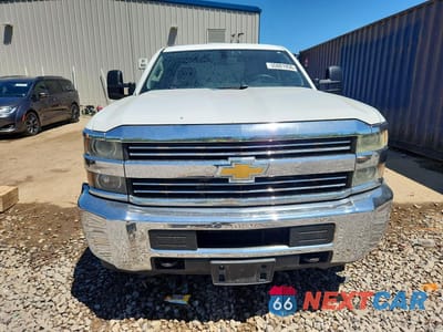 Piąte zdjęcie samochodu w środku: 2015 CHEVROLET SILVERADO K2500 HEAVY DUTY VIN:1GC2KUEG8FZ126515 - miniatura