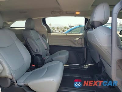 Zdjęcie 11 z 14 samochodu: 2023 TOYOTA SIENNA XLE VIN:5TDYSKFC4PS079397 - miniatura