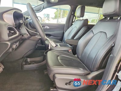Zdjęcie 7 z 14 samochodu: 2025 CHRYSLER PACIFICA SELECT VIN:2C4RC1BG7SR554479 - miniatura