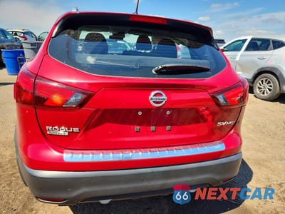 Zdjęcie 6 z 14 samochodu: 2017 NISSAN ROGUE SPORT SV VIN:JN1BJ1CR0HW116882 - miniatura