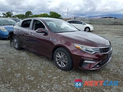 Czwarte zdjęcie samochodu z boku: 2020 KIA OPTIMA LX VIN:5XXGT4L31LG402809 - miniatura