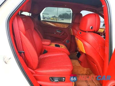 Zdjęcie 11 z 14 samochodu: 2017 BENTLEY BENTAYGA VIN:SJAAC2ZVXHC014912 - miniatura