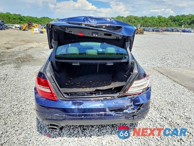 Zdjęcie 6 z 12 samochodu: 2014 MERCEDES-BENZ C 250 VIN:WDDGF4HB1EA960204 - miniatura