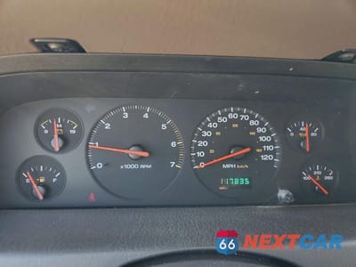 Zdjęcie 9 z 13 samochodu: 2001 JEEP GRAND CHEROKEE LAREDO VIN:1J4GW48S51C607774 - miniatura