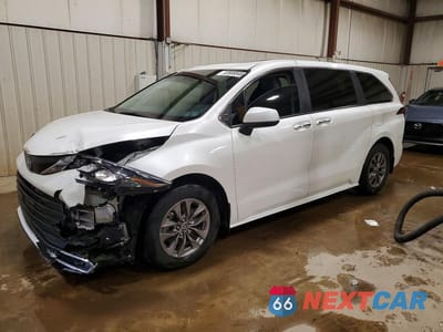 2024 TOYOTA SIENNA XLE 7-PASSENGER 5TDYSKFC7RS121919 - główne zdjęcie licytacji z USA - miniatura