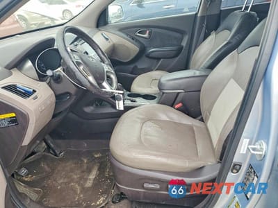 Zdjęcie 7 z 12 samochodu: 2010 HYUNDAI TUCSON VIN:KM8JU3AC8AU064473 - miniatura