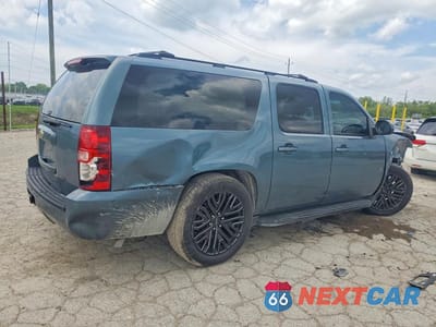 Trzecie zdjęcie samochodu z tyłu: 2008 CHEVROLET SUBURBAN K1500 LS VIN:3GNFK16388G199261 - miniatura