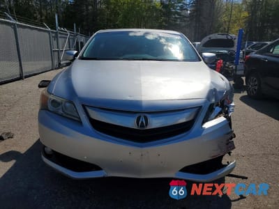 Piąte zdjęcie samochodu w środku: 2014 ACURA ILX 4DR VIN:19VDE1F74EE401927 - miniatura